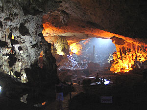 HalongBayCave.jpg